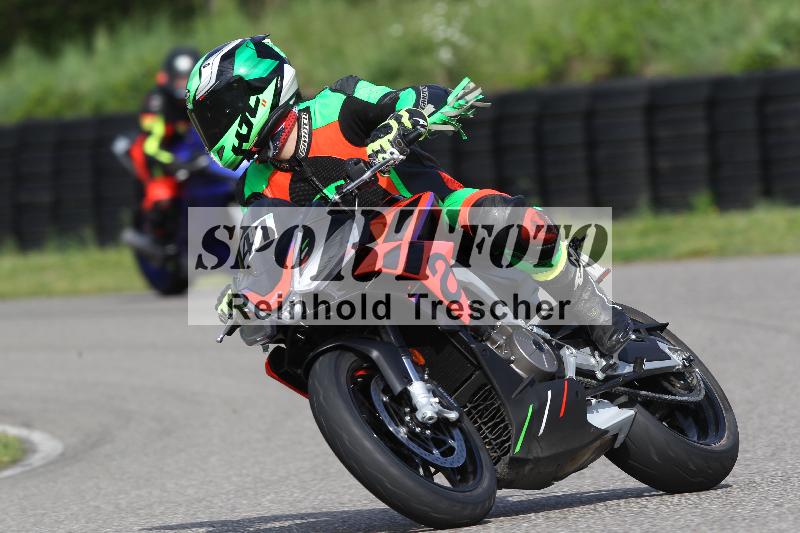 /Archiv-2025/10 23.04.2025 Cornu Master School ADR/gruen-vert/41